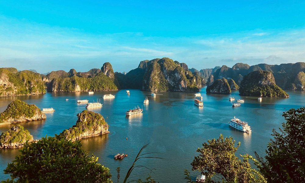 Vietnam Holiday Beach 12 Days