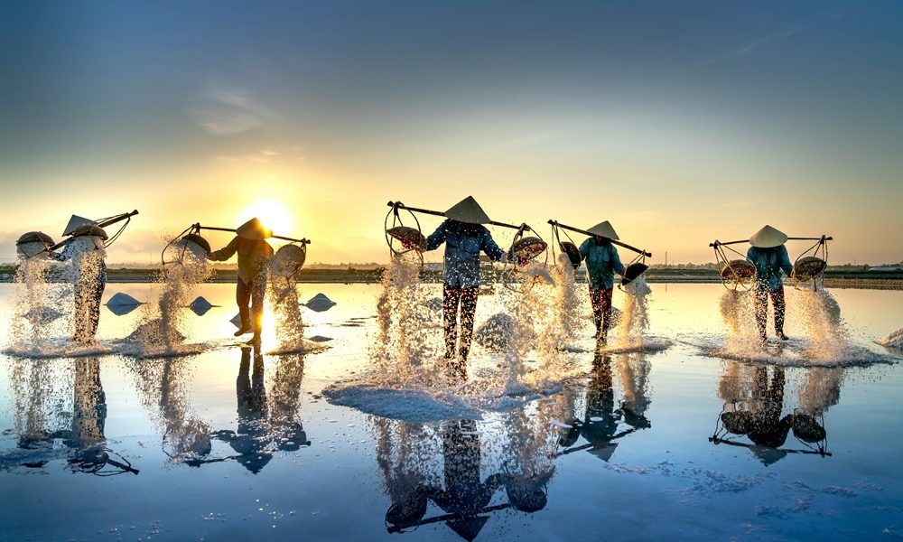 Vietnam Holiday Beach 12 Days