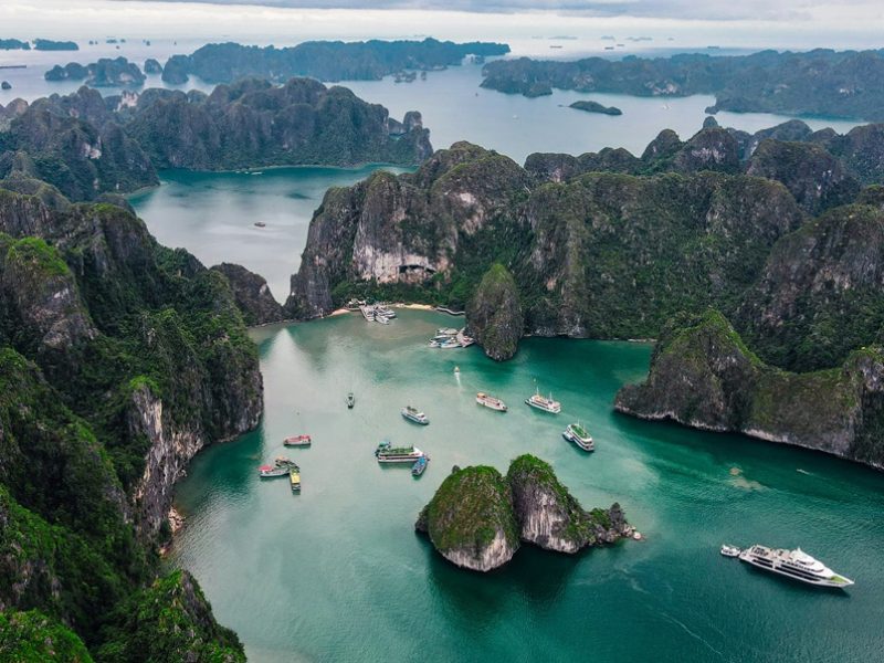 Vietnam Holiday Beach 12 Days